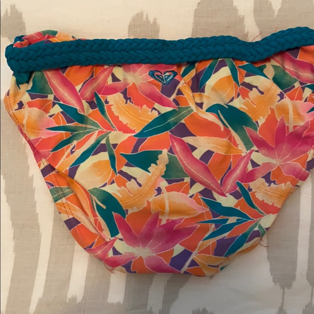 Girls Roxy bathing suit w embroidery